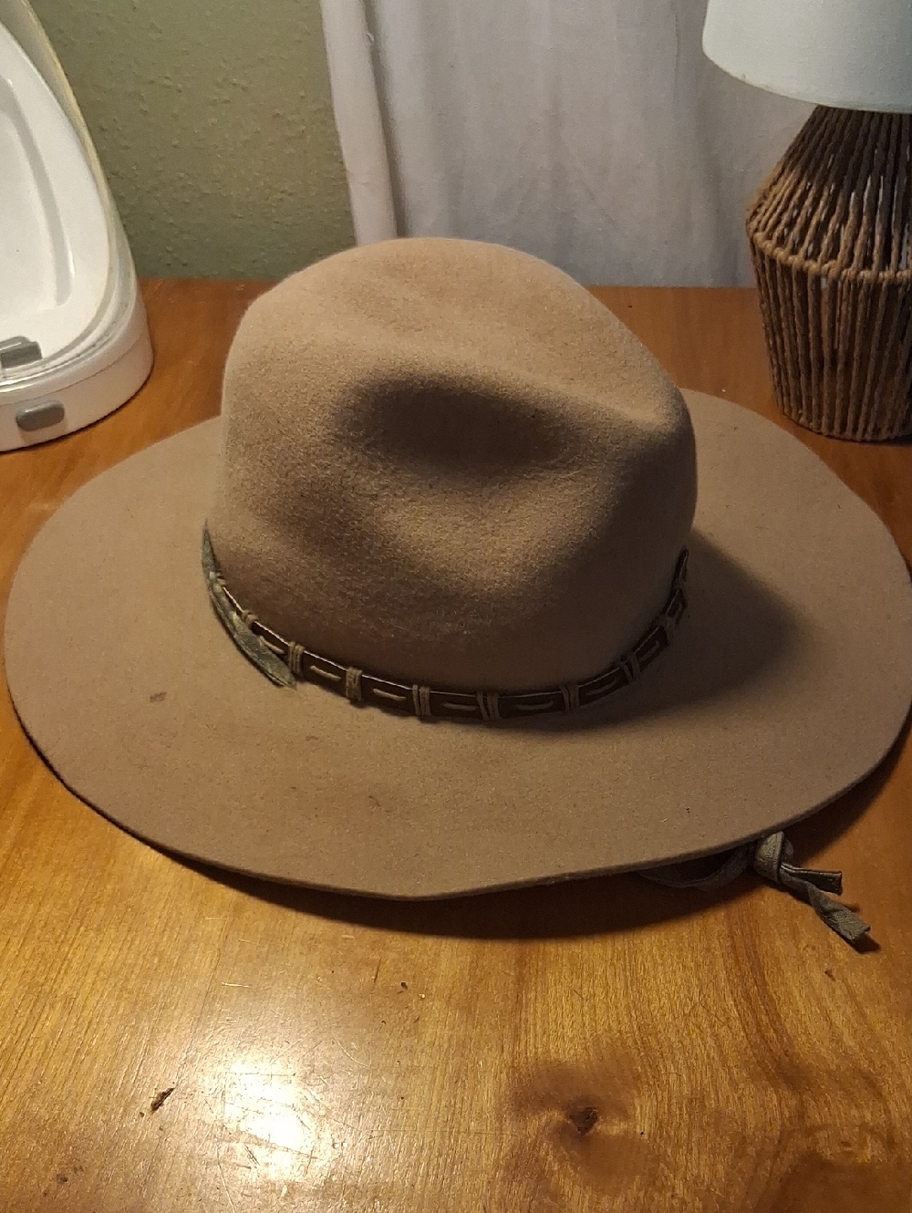 Cavenders Classic Wide-Brim Felt Hat in Tan